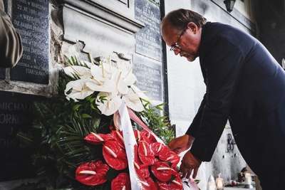 Odsłonięcie tablicy poświęconej Najmłodszym Bohaterom Powstania Warszawskiego – fot. MN/BUWiM