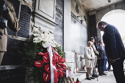 Odsłonięcie tablicy poświęconej Najmłodszym Bohaterom Powstania Warszawskiego – fot. MN/BUWiM