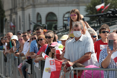 Uroczystość przy Grobie Nieznanego Żołnierza na placu Marszałka Józefa Piłsudskiego – Warszawa, 15 sierpnia 2021. Fot. Mikołaj Bujak (IPN)