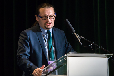 Dr. Dominik Szulc – laureat Nagrody Przeszłość/Przyszłość w kategorii „Upamiętnienie w terenie” – Sulejówek, 28 sierpnia 2021. Fot. Sławek Kasper (IPN)