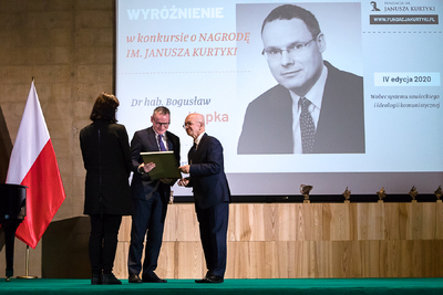 Wyróżnienie odbiera dr hab. Bogusław Kopka – Sulejówek, 28 sierpnia 2021. Fot. Sławek Kasper (IPN)
