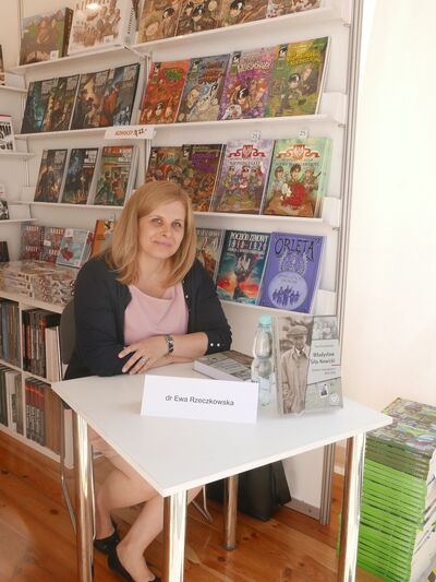 Dr Ewa Rzeczkowska. Warszawskie Targi Książki – 9–12 września 2021. Fot. IPN
