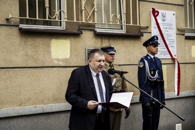 fot. uroczystość odsłonięcia tablicy pamiątkowej poświęconej pamięci Władysława Sebyły – Warszawa,  MN/BUWiM