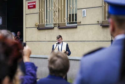 fot. uroczystość odsłonięcia tablicy pamiątkowej poświęconej pamięci Władysława Sebyły – Warszawa,  MN/BUWiM