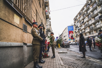 fot. uroczystość odsłonięcia tablicy pamiątkowej poświęconej pamięci Władysława Sebyły – Warszawa,  MN/BUWiM