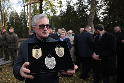 Uroczystości upamiętniające żołnierzy Narodowego Zjednoczenia Wojskowego z ostatniego patrolu „Roja” – Pawłowo Kościelne, 16 października 2021. Fot. Mikołaj Bujak (IPN) Uroczystości upamiętniające żołnierzy Narodowego Zjednoczenia Wojskowego z ostatniego patrolu „Roja” – Pawłowo Kościelne, 16 października 2021. Fot. Mikołaj Bujak (IPN)