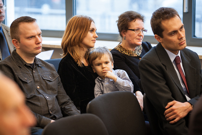 Nagrodzonemu w kategorii prac magisterskich Arkadiuszowi Wasilewskiemu z Suwałk towarzyszyła rodzina