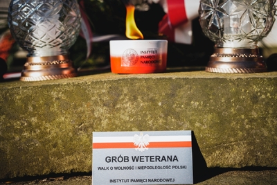 Oznaczone mogiły na Cmentarzu Powązkowskim – fot. MN/BUWiM