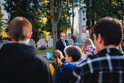 „Zapal znicz na grobie Weterana” –  Cmentarz Wojskowy na Powązkach, fot. MN/BUWiM