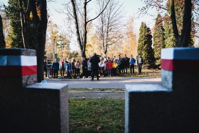 „Zapal znicz na grobie Weterana” –  Cmentarz Wojskowy na Powązkach, fot. MN/BUWiM