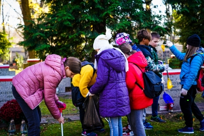 "Zapal znicz na grobie Weterana” –  Cmentarz Wojskowy na Powązkach, fot. MN/BUWiM