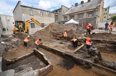 Prace poszukiwawcze na terenie Aresztu Śledczego przy ul. Rakowieckiej w Warszawie