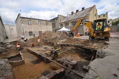 Prace poszukiwawcze na terenie Aresztu Śledczego przy ul. Rakowieckiej w Warszawie