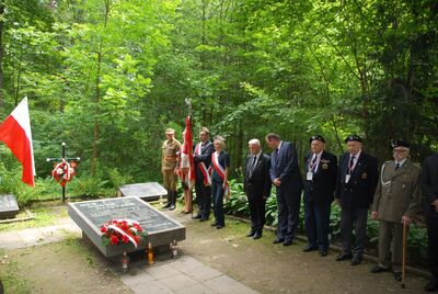 Uroczystości w Kalwarii Wileńskiej, miejscu pochówku żołnierzy „Łupaszki”