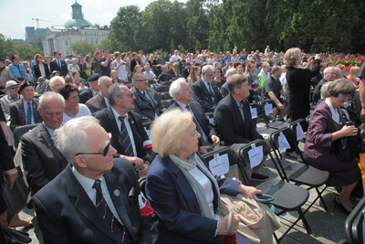Uroczysta zmiana warty i złożenie wieńców pod Grobem Nieznanego Żołnierza