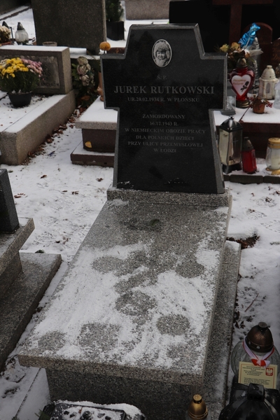 Grób Jurka Rutkowskiego po pracach remontowych