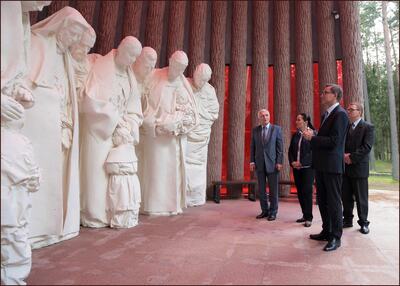 Kaplica pomnik w miejscu męczeństwa ludności wymordowanej przez niemieckich okupantów w czasie II wojny światowej