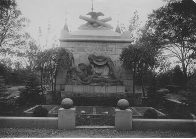 Pomnik Powstańców Wielkopolskich na Cmentarzu Górczyńskim w Poznaniu, 1927 r., fot. ze zb. NAC