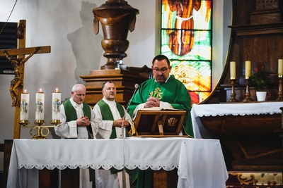 Uroczystość odsłonięcia tablicy upamiętniającej Stefana Szmakfefera – fot. MN/BUWiM