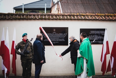 Uroczystość odsłonięcia tablicy upamiętniającej Stefana Szmakfefera – fot. MN/BUWiM