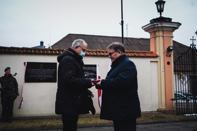 Uroczystość odsłonięcia tablicy upamiętniającej Stefana Szmakfefera – fot. MN/BUWiM