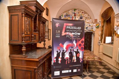 Plakat Przeglądu Najnowszych Filmów Polskich „Pod Wysokim Zamkiem”