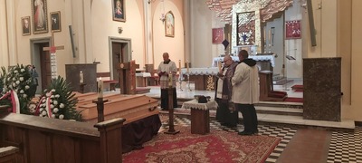 Msza pogrzebowa w bazylice w Prostyni. Fot. IPN.