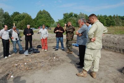 Wola Ostrowiecka, szczątki co najmniej 79 mieszkańców Woli Ostrowieckiej zamordowanych przez UPA 30 sierpnia 1943 r.