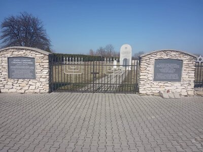 Cmentarz żydowski w Busku-Zdroju (fot. Karolina Trzeskowska-Kubasik)