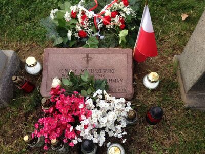 Grób bohaterów na cmentarzu Calvary w Nowym Jorku (fot. Antoni Buda)