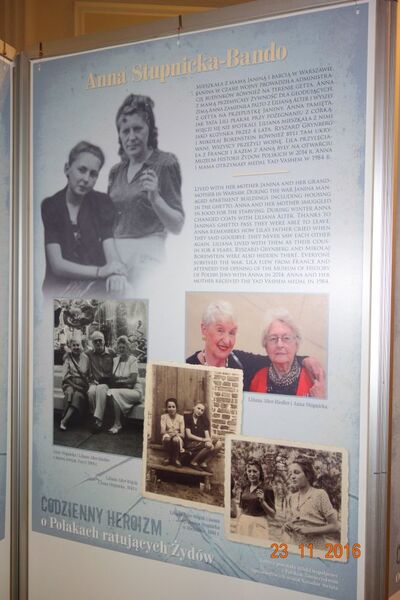 Fragment wystawy: o Annie Stupnickiej-Bando