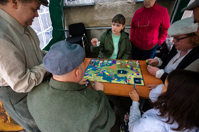 „Przed godziną »W«” – rodzinne spotkanie z historią w Muzeum Żołnierzy Wyklętych i Więźniów Politycznych PRL – Warszawa, 30–31 lipca 2022. Fot. Sławek Kasper (IPN)