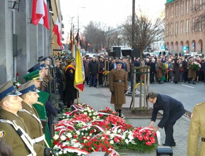 Uroczystości przy ul. Rakowieckiej – 1 marca 2017 (fot. Marcin Jurkiewicz/IPN)
