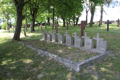 Grób przed remontem –  Fot. Sylwia Kostyra OBUWiM w Lublinie