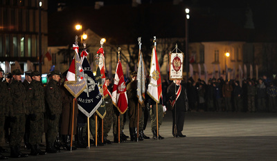 Uroczystości przed Grobem Nieznanego Żołnierza – 1 marca 2017 (fot. Marcin Jurkiewicz/IPN)