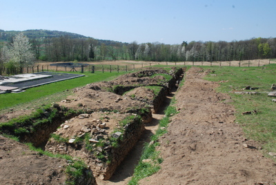 Prace poszukiwawcze prowadzone przez IPN na terenie obecnego Muzeum Gross-Rosen w Rogoźnicy. Fot. IPN