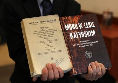 „Mord w lesie katyńskim” (Fot. Marcin Jurkiewicz / IPN)