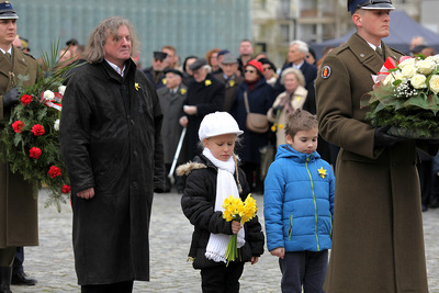Uroczystości w 74. rocznicę powstania w getcie (fot. Marcin Jurkiewicz / IPN)