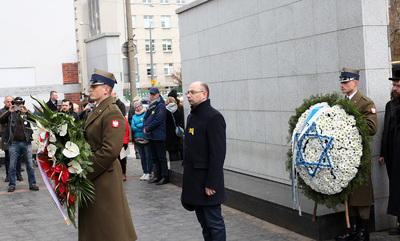 Uroczystości w 74. rocznicę powstania w getcie (fot. Marcin Jurkiewicz / IPN)