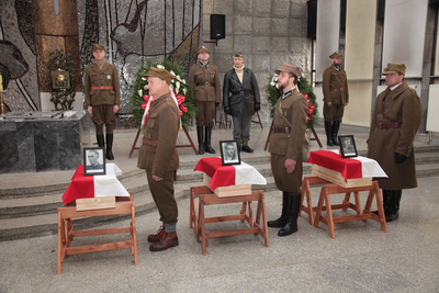 Cmentarz Północny w Warszawie, fot. Piotr Życieński (IPN)