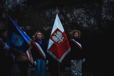Uroczystości na symbolicznym Cmentarzu – Pomniku Zbrodni Wawerskiej przy ul. 27 Grudnia