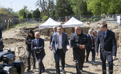 Prezydent RP Andrzej Duda na „Łączce” na Powązkach Wojskowych – 12 maja 2017. Fot. Marcin Jurkiewicz