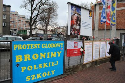 Protest głodowy w obronie nauczania historii – Kraków, marzec 2012