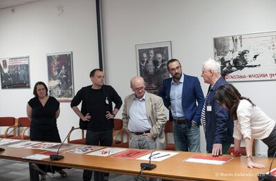 Obrady jury konkursu na plakat „Niepodległość 1918–2018”. Fot. Marcin Jurkiewicz (IPN)