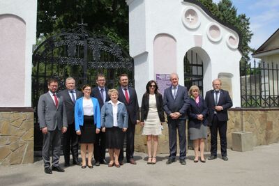 Przed Cmentarzem Rzymskokatolickim w Żytomierzu