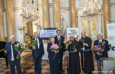 Laureaci nagród "Kustosz Pamięci Narodowej" – 26.05.17 (Fot. Marcin Jurkiewicz/IPN)