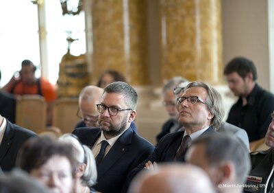 Dyrektor Muzeum Powstania Warszawskiego Jan Ołdakowski (L) i jego zastępca Dariusz Gawin (P) (Fot. Marcin Jurkiewicz/IPN)