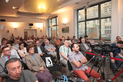 Dyskusja wokół książki „Polska Pamięć. O historii i polityce historycznej”. Fot. Piotr Życieński (IPN)