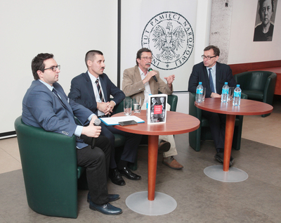 Dyskusja wokół książki „Polska Pamięć. O historii i polityce historycznej”. Fot. Piotr Życieński (IPN)