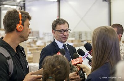 Publikacje IPN dla polskich szkół wyruszyły do Wilna – Warszawa, 2 czerwca 2017. Fot. Marcin Jurkiewicz (IPN)